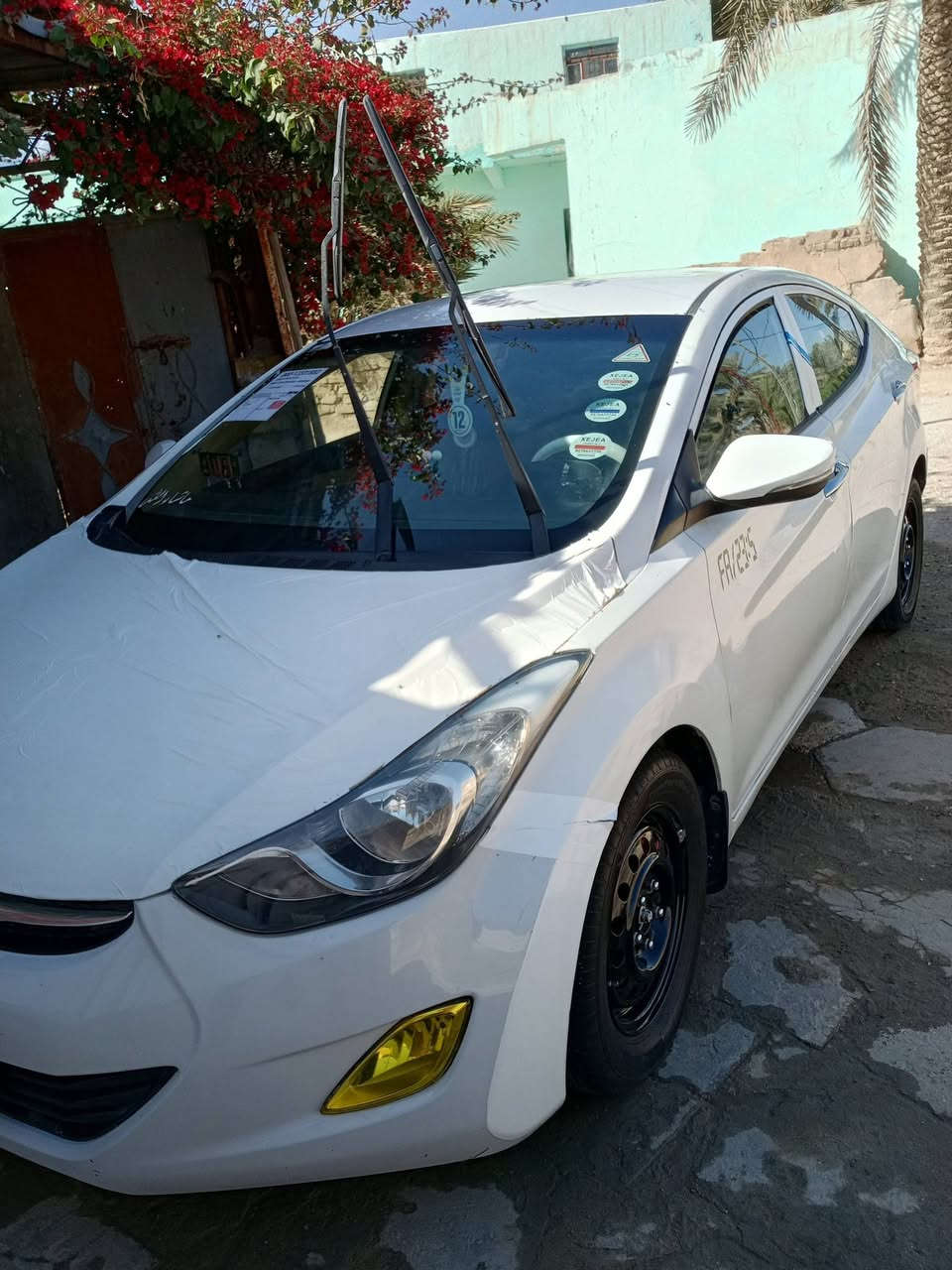 النترا موديل 11 بيه 3 قطع بدون دواخل سياره جاهزه ويل عادي قبل كم يوم شديته ترهم بيع  ومراوس حسب القناعه السعر 90 وبيه مجال اتصل ***********
