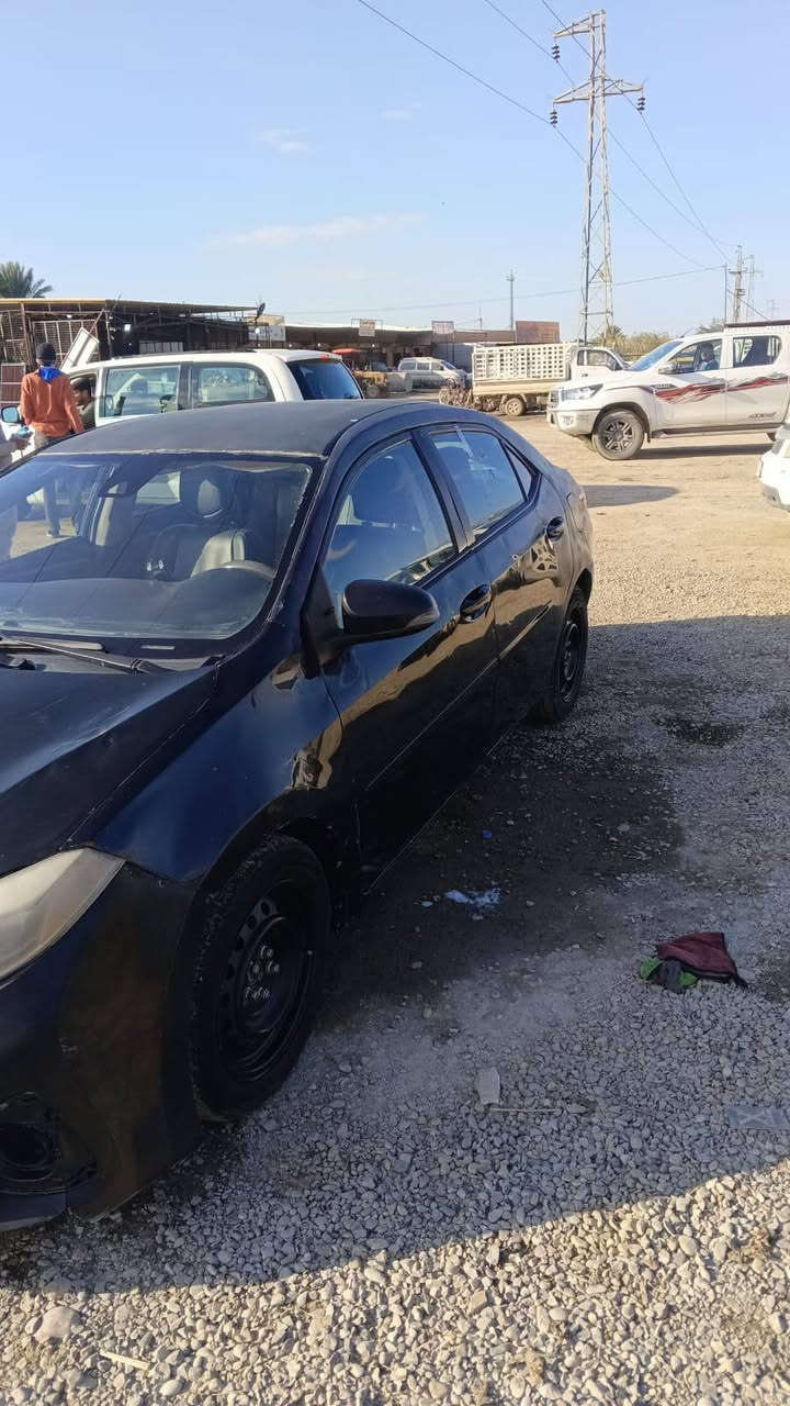 السلام عليكم للبيع فقط
كورولا S موديل 2014
بيه حادث قمارة وجامرلوغ امامي وخلفي مسمكرة بس مو درجة اولى وجاهزة يرادله صبغ 
نقص صدر امامي وتغليف تنتة 
ايرباك امامي سليم 
تخم تاير جديد
رقم بغداد 
سنوية 2027
تحكم ستيرن
شفتات رياضي 
شاشة وكامرة 
اشاير بالمري

السعر78 بي مجال 
***********
