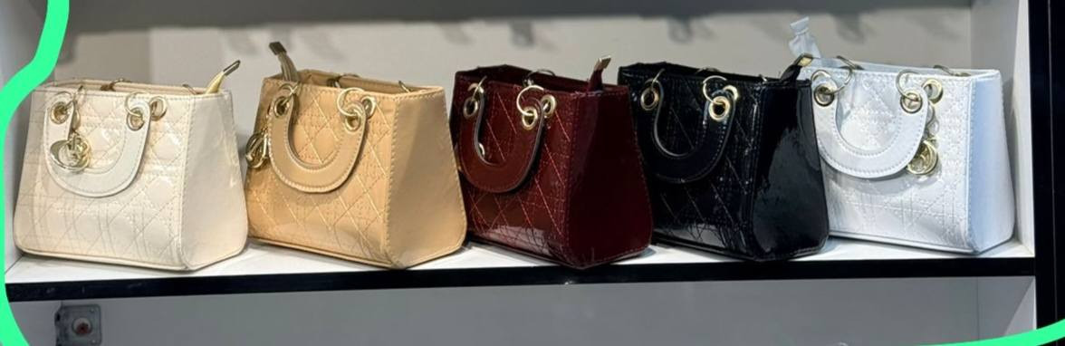 حقائب نسائية مفرد وجملة كوالتي عالي موديلات تجنن والأسعار مناسبه السعر القطعة 5الاف التوصيل الجميع محافظات العراق بس 5الاف التواصل معنا ع واتساب ***********
