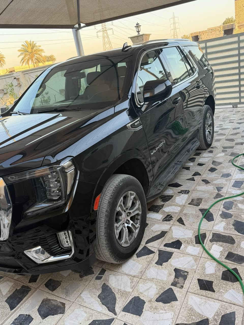 للبيع موديل 2024 ماشية 33الف مكفول مغلف جديد لوك سعرهة 50 ألف دولار مكاني بغداد ***********
