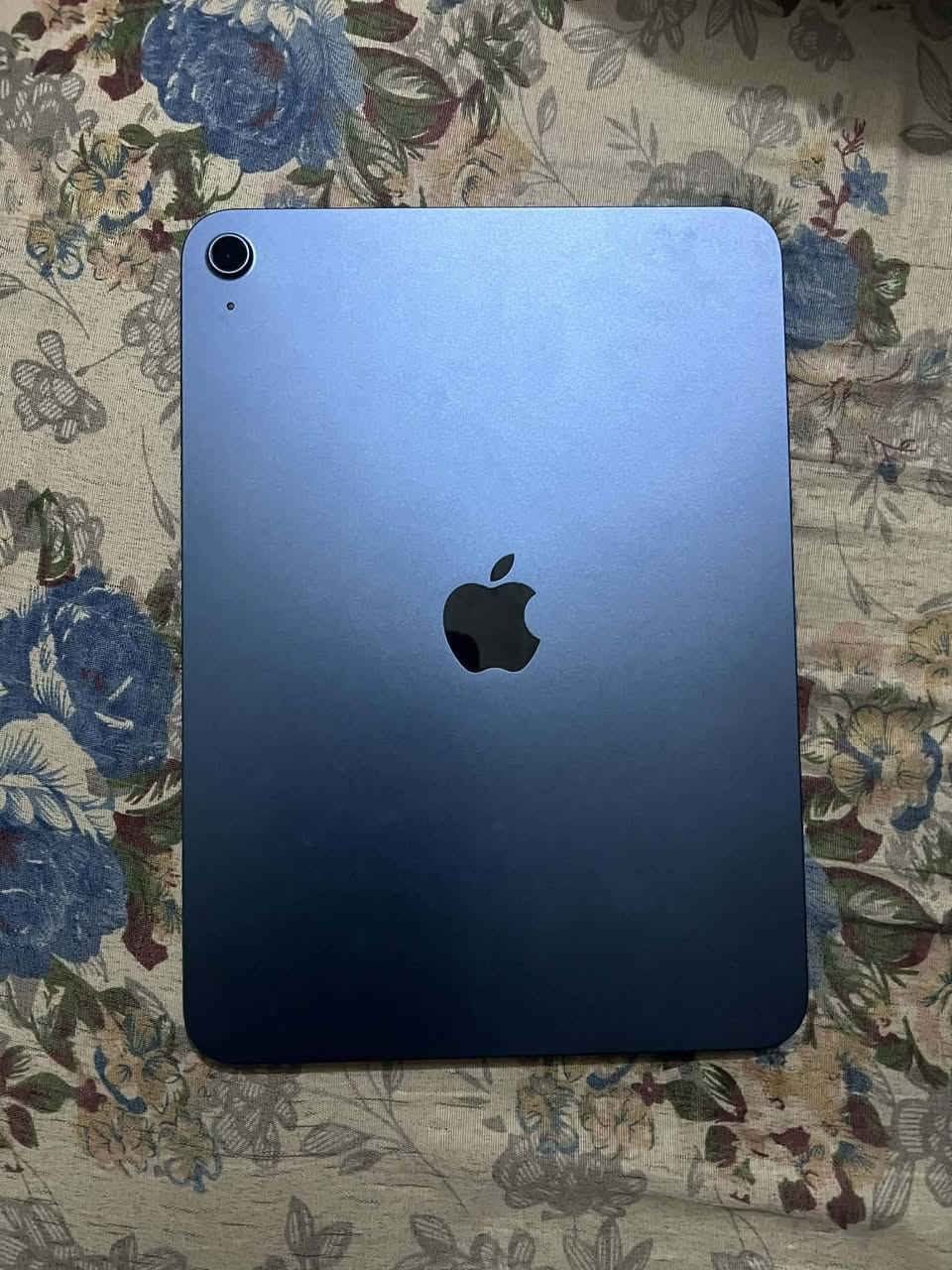 ايباد ١١ بعدة طك كارتون وغراضة كاملة ويا وبعده نضيف وما مستعمل هواي ذاكرة ١٢٨ بطارية ١٠٠ عدد دوراتة ٥٣ تجي تفحص وتاخذة مكاني بغداد سعرة ٥٥٠ 

للتواصل ***********
