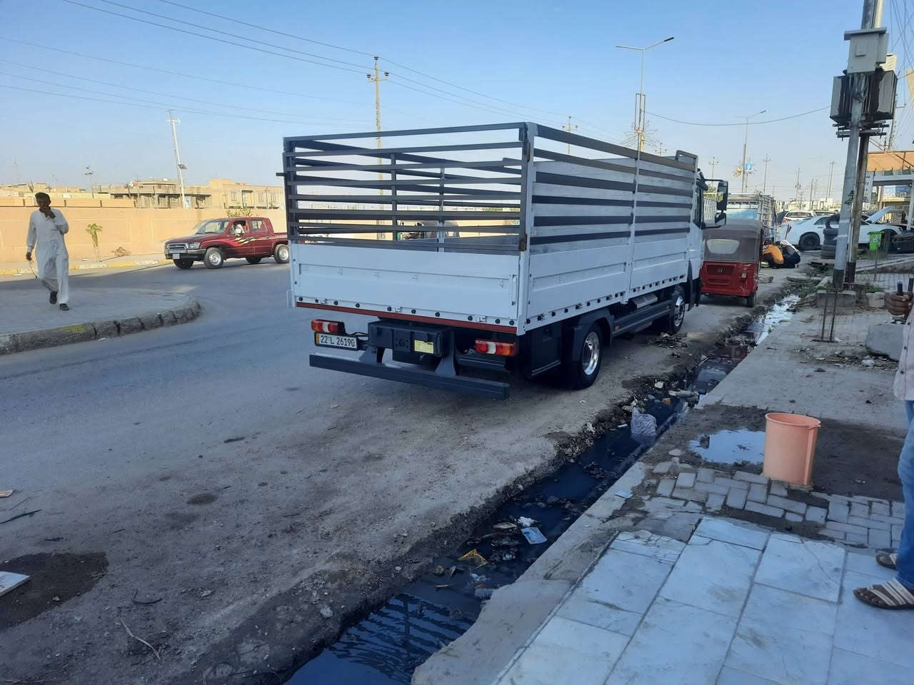 سلام عليكم
اتيكو وحش 16فول مواصفات ماشي 300 طول خمسه وربع نقص مكينه فقط  باقي كله كفاله ترقيم جديد رقم دولي السعر 260 مكينه بيه يطق بسبب الحاجه بيعته للاستفسار *********** المكان بغداد الفضيليه معلومه مكينه اربعه سلندر  6برغي
