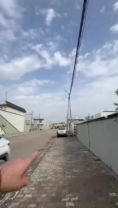 سلام عليكم دار لبيع في مجمع أبو تراب السكني مرحله أوله قريب شار
ع السنتر مساحه دار 200 م بسعر جداً مناسب دار سند حر ويباع دار أقساط الاستفسار اكثر تصال ع رقم *********** 
@إشارة #الجميع
