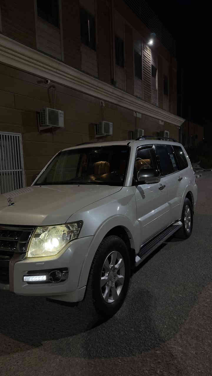 السلام عليكم
باجيرو 2015 رقم بغداد الدولي للبيع⭕️
 مكفولة كفالة عامه من الصبغ والبارد وموضح بالصورة السياره فول مواصفات حبتور ⭕️
كراسي 2 كهرباء الكراسي جلد نظيف جدا 
محرك 3500 نظيف السيارة ماشيه 155 الف ⭕️
السيارة باسمي تحويل أو وكالة بيع أو مراوس  
السعر 195 وبيها مجال ⭕️

للاتصال *********** فقط واتساب 

مكان السيارة النجف الاشرف
