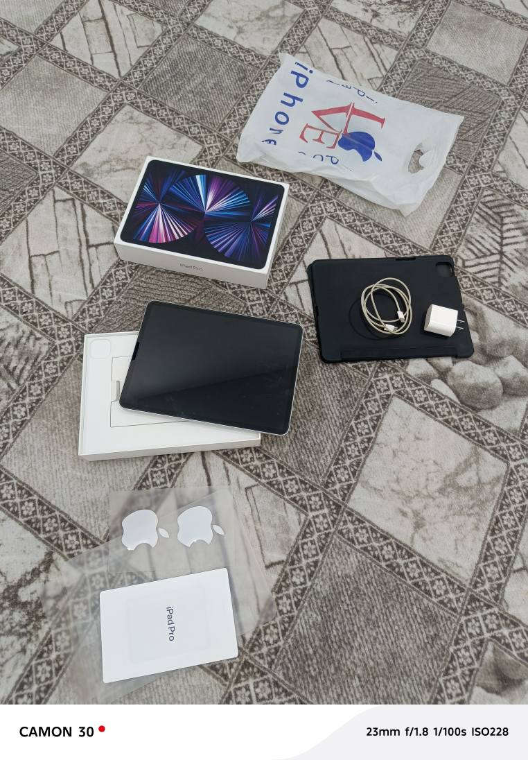 ايباد 21 ام وان ذاكرته 128.بيع او مراوس بلي فايف اخو جديد مكاني بصره شط العرب *********** البصرة, العراق
