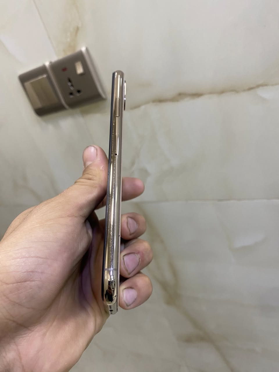 اكس ماكس ذاكرة 256 مستبدل بطارية فقط والباقي كلة شغال الشاشة بيهة فطر بالكلاس مكاني نجف حي الجامعة ***********  سعرة 160
