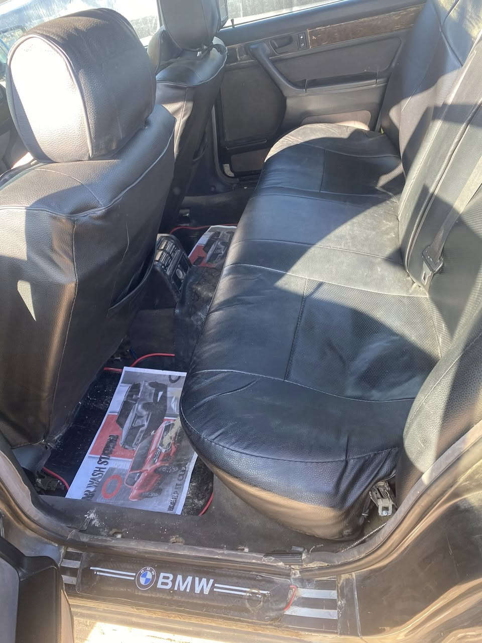 سلام عليكم اللبيع فقط BMWموديل 1992  كير ومحرك بشرط 735 اصل وفصل  سيارة جاهزة مجهزة من كلشي  سيارة متعوب عليها مال جناي تبريد ثلج   تخم تاير ويل شعاع  سنوية ال 28  شاشة ودمام صدر امامي جديد دبلات امامي خلفي  كشنات جلد كهرباء  سعر 63 ورقة وبيها  مجال مكاني لانبار قضاء حديثة   ***********
