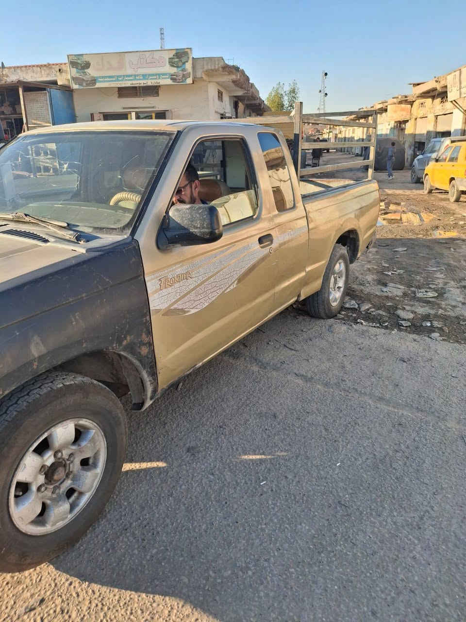 سلام عليكم  نيسان مديل 98 محرك 6وينجي ياباني السعر 43 رقم الهاتف ***********
