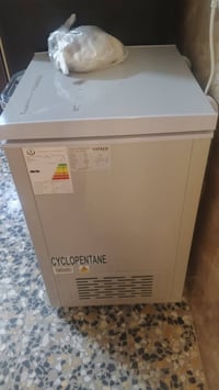 مجمده نضافه فول ما مستخدمه حجم الوسط سعرها 225 بيها مجال تجي وتشوف نضا...