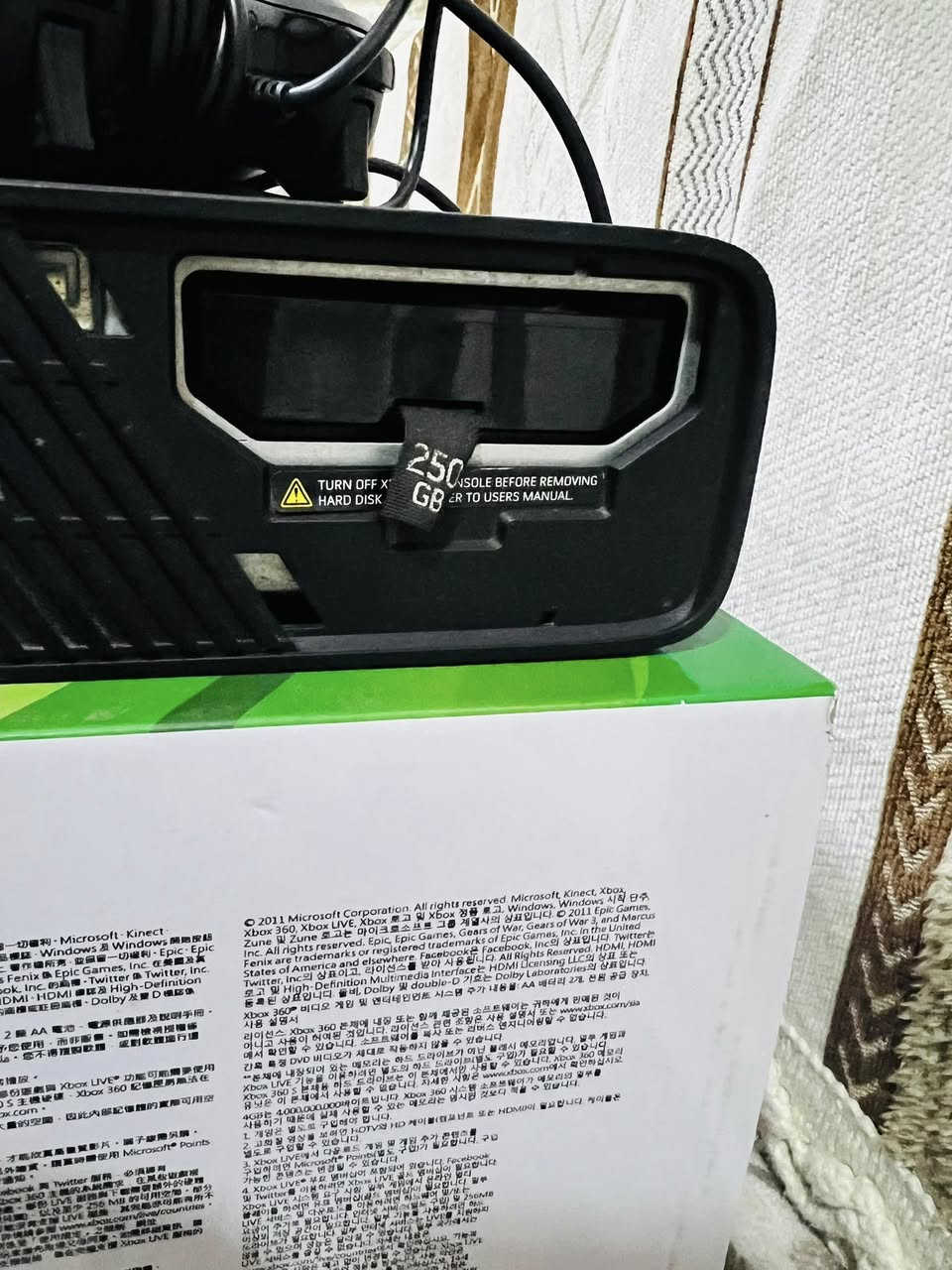 السلام عليكم بلي اكس بوكس سوبر سلم جهاز مال باله ونظيف مهكر وهارد 250 كيكا بايت وبي العاب متروس وحديثات مع جوستك ثنين ومحوله وكيبل HDM غراضه اصليه لا مفتوح ولا مصلح مكفول سعره 170 بي مجال حك الجيه 
مكاني بغداد الكرخ
***********
