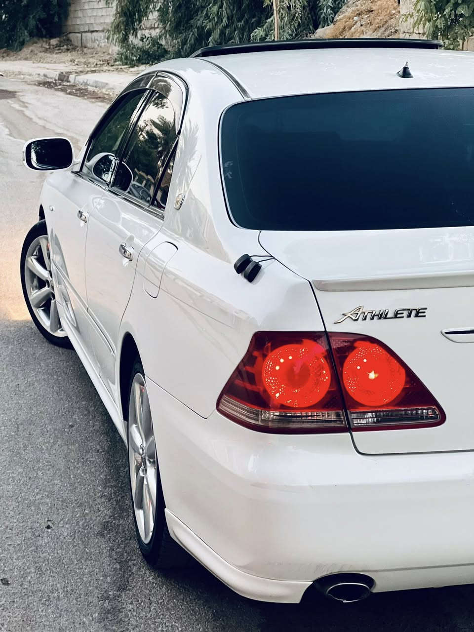 السلام عليكم 
(ادوات) بدون گص
للبيع تويوتا كراون شاهينه 🇯🇵
المواصفات:
سياره كفالة عامةً 
موديل 2005
علايم ذهبي 
فتحه 
داخل اسود جلد ملكي صاجيات احمر 
ويل دنكه كروم
بگ لايت ابو عيون 
لايت 5 قطع عدسه دواره 
مكينة 3000 V6 شاصي 182
5بصمات أربع ابواب والجنطة
سياره كلش حلوهه وجديده واحلى من صور 
السياره اثليت اصل رياضي 
مبيها اي نقص كاملة مكمله 
ملاحضه :السياره ادوات بدون رقم 
مكان السيارة سامراء 
للإتصال:***********
هـ 2 : ***********
