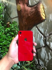 آيفون XR • ٦٤ • بطارية ٧٠