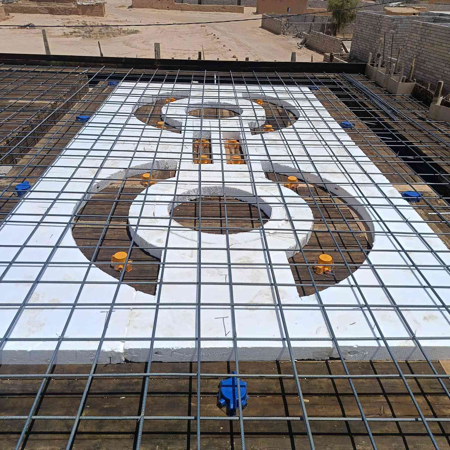 نجار قالب  معا قالب وكادر عمل متفرق وشقل درجه ولا شرط هندسي   ***********  بي وتساب
