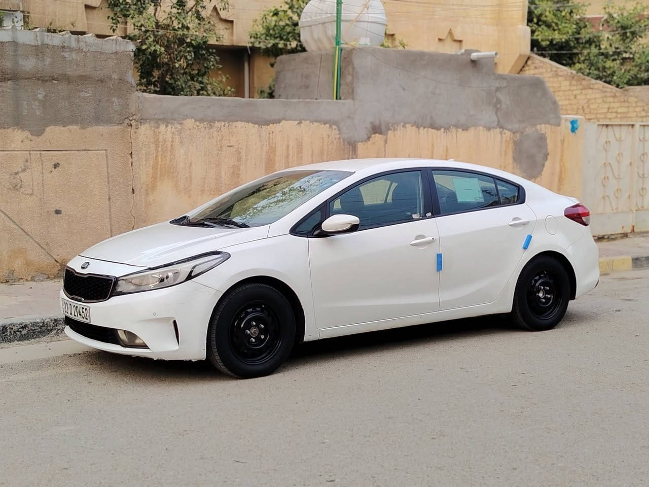 🚗 للبيع سيارة بحالة ممتازة
🔹 النوع: (فورتي 2000 دوش)
🔹 الموديل: (2018)
🔹 اللون: (أبيض)
🔹 الممشى: (143 ألف كم)
🔹 الحالة: نظيفة جدا بيهه حادث من امريكا عكس باب السائق معمر والباقي تفاصيل مرفق سونار جديد هزه قبل كم شهر سنويه لل 2029
🔹 المواصفات: (سنسرات، كاميرا، شاشة،، تبريد ممتاز...)
💰 السعر: (123) قابل للتفاوض
📍 الموقع: بغداد
📞 للتواصل: متواجد ع الفيس
✨ السيارة جاهزة للاستخدام وما تحتاج أي صرف


**إذا كنت صاحب هذا الإعلان وتريد حذفه لأي سبب، رجاءا أرسل رسالة إلى الدعم الفني**