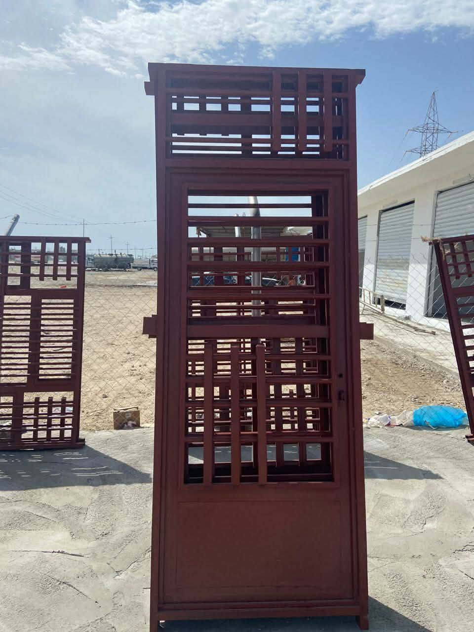 ***********
***********
العنوان شارع العام طريق بيجي تكريت مجاور مطعم ماشالله مقابيل سيطرت الحجاج 
ابواب بلاستك جديد السعر 85الف وشبابيك بلاستك جديدالسعر 55وابواب حديد وشبابيك حديد بسعر مناسب يوجد جميع القياسات+فصال خرايط+فصال بوب رئيسيه
