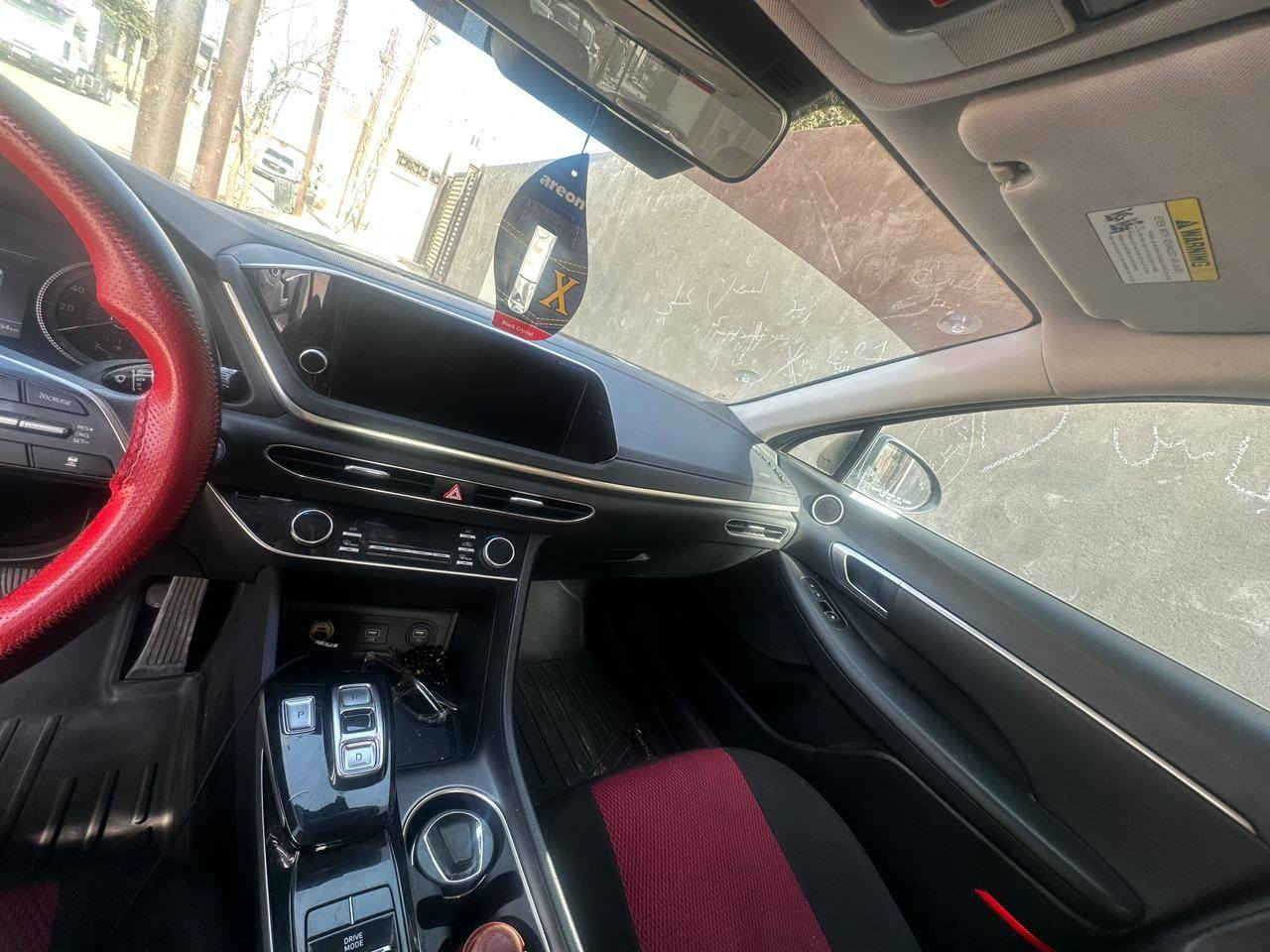 سوناتا موديل 23 لون نفطي
فول مواصفات ما عده الفتحة 
رقم اربيل بأسمي مداور ثاني يوم 
محرك 2500 تنفس طبيعي 
مكان السياره بصرة 
ماشية 100 الف كيلو وقابل لزياده
الضرر بنيد مبدل ومصبوغ 
وجاملغ الايمن نفسيته مفتوح وراجع مشدود مابي حادث
وصارت بيها بارد بقبق الجنطه قليل كلش
وسيارة نضيفه ؏ ايدي تخم تاير جديد كوري شاده قبل شهر
السعر 163 وبيها مجال بسيط
متوفر ؏ الاسيا وعلى الاثير 

***********
*********** البصرة, العراق
