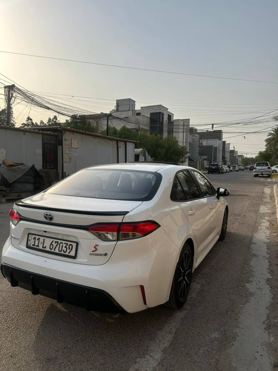 السلام عليكم
كورلا هايبرد ٢٠٢٣ S
ماشية 43الف كيلو
مكفولة كفالة عامة عدى رصعه بسيطة مال دراجة بالباب 
فول مواصفات معروف كشن جلد وكهرباء
شاشة كاربلي
كامرة خلفية
رادار تحديد مسار
توقف ذاتي
هاندبريك دگمة
اوتو هولد
المكان بغداد  الغزالية 
***********
