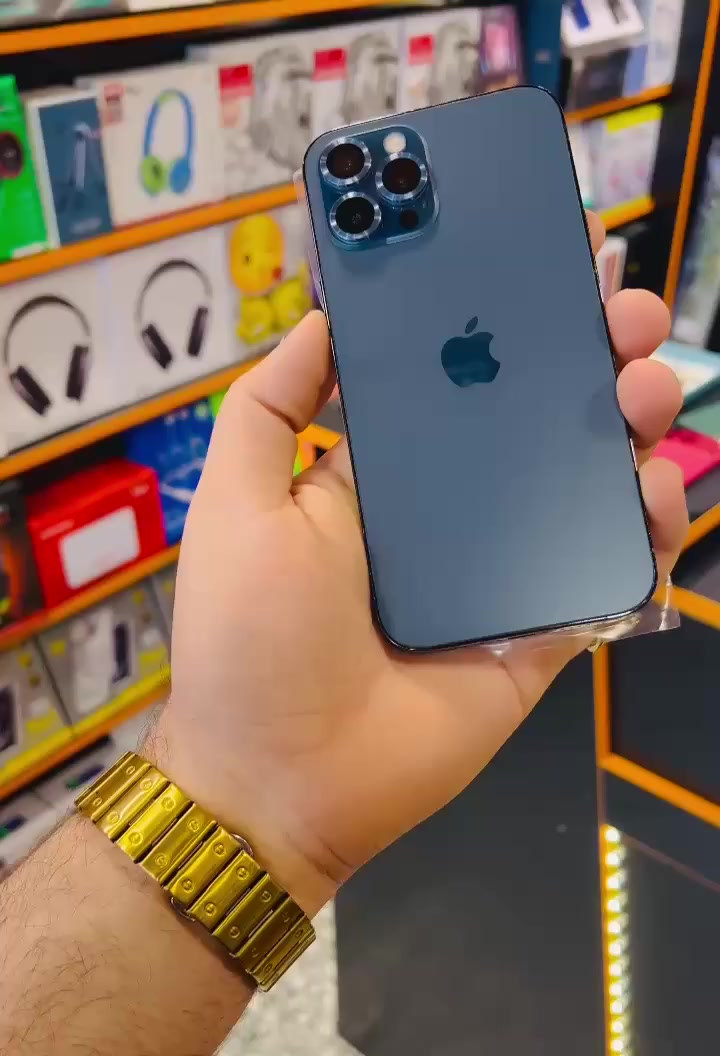 #متاح هاتف مستخدم نظافة فول 💥

#Iphone 12 pro max
الذاكرة 256 GB 
البطارية 86 % 
الجهاز مستبدل شاشة اصلية بصمه متوقفة تحديث  📲
#السعر 335الف فقط 💕

#العنوان _الانبار _قضاء هيت _ شارع حامي حميد _مجاور مجمع الملكة أو مقابل مكتبة الأقلام _ مركز الباشا 💥
#لتواصل معنا : 
واتساب / ***********
الانستا / albasha-mople
