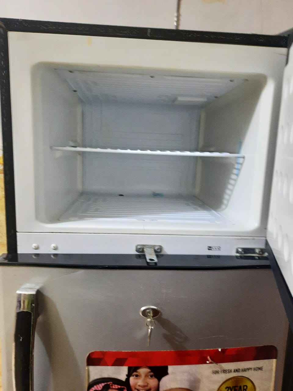 ثلاجه للبيع نضيفه مثل ما موضح بصور حجمهه ٨ قدم سعرهه ١٥٠ مكانهه نجف حي السلام  بيهه ضعف بلماطور النجف, العراق


**إذا كنت صاحب هذا الإعلان وتريد حذفه لأي سبب، رجاءا أرسل رسالة إلى الدعم الفني**