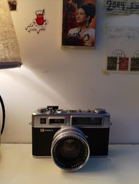 للبيع كاميرا قديمه نادرة النوع Rangefinder العدسة 45mm بفتحة f/1.7 تنط...