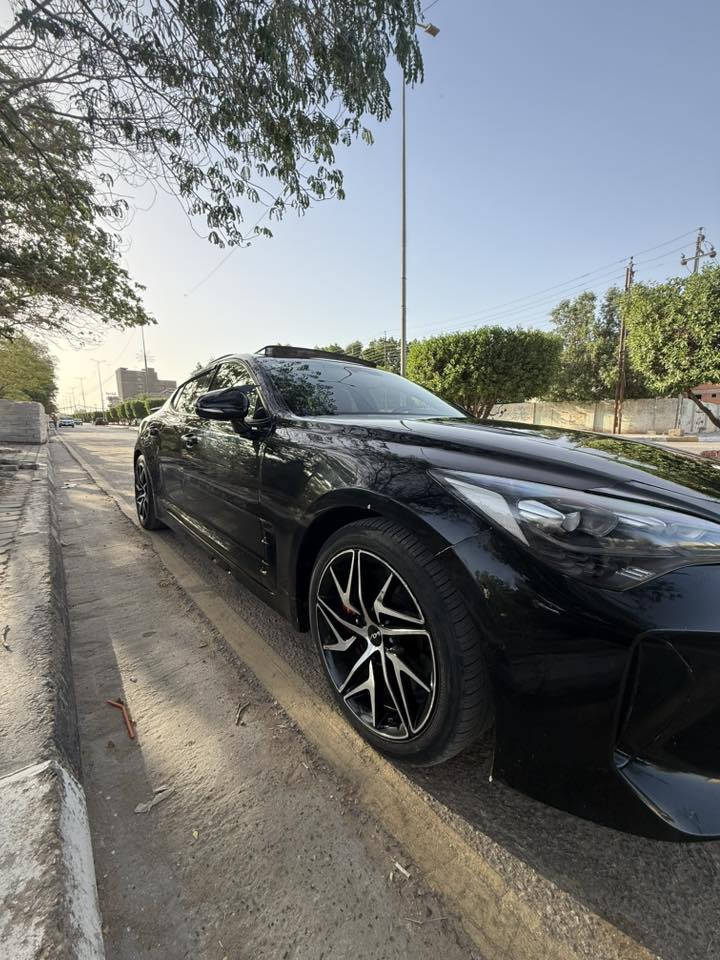 بيع او مراوس
السعر ١٧٤

🚗 للبيع – كيا ستينجر 2023 فول مواصفات  

🔹 الموديل: 2023 (آخر إصدار)  

🔹 الفئة: GT-Line فل كامل  

🔹 المحرك: 2.5 تيربو – 4 سلندر  +عطاس تيربو

ماشيه 81

🔹 القوة: حوالي 300 حصان  

🔹 الرقم: بغداد  

🔹 الموقع: كربلاء المقدسة  

***********

✨ المواصفات:  

✔ سقف بانوراما  

✔ بصمة أبواب + تشغيل بصمة  

✔ تبريد ثنائي (دبل زون)  

✔ نظام Auto Hold  

✔ مرايا شفط + شاير  

✔ نظام ترحيب (إضاءة الأبواب + شاشات)  

✔ مقاعد جلد (حضن) كهرباء + تدفئة  

✔ كاميرا خلفية + حساسات  

✔ حساس أمطار  

✔ شاشة كبيرة  

✔ رادار أمامي وخلفي  

✔ شاحن لاسلكي  

رادار جانبي

تشغيل عن بعد

سايد بريد بصمة

خمس انضمة قيادة

حساسات خلفيه 

كشنات كهرباء السايق +الصدر

شاشه كبيره ابل كار بلي +اندرويد اوتو

ويل ١٨ +فجوج برمبو

سبايدر خلفي ابو اللد وي السكن والبريك

✔ نظام صوتي Harman Kardon – 15 سماعة  

كير at ٨سرعات

🛠 الحالة:  

✔ مكفولة (محرك + كير)  

- باب الراكب ربع صبغ  

- بنيد مصبوغ  

صدر امامي خلفي جديد

تبريد ثلج قطعتين 

📞

تعديل في الشاصي فقط بدون كص او لحيم
