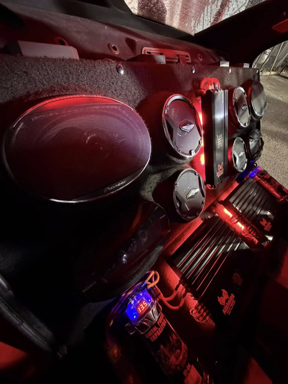 بسم الله ماشاء الله ♥️
الخليج لمضخمات الصوت الاحترافية 🔥
تجهيز ساوند سستم BMWE36🔥
تصميم + تنفيذ الخليج♥️

اضافه 4 سبيكرات بيضوي 6x9 SONY+ Pioneer 🔥
اضافه 4 سبيكرات 6ing من وكاله GB🔥
اضافه امبلي فاير LD AUDIO 🔥
إضافه مونو بلوك BEMINES🔥
اضافه سبوفر Pioneer 1600W🔥

‎البيز ولنقاوه شي كلش قوي🔥
‎كل مايخص مضخمات الصوت الاحترافية 🔥😈
‎تتوفر كافه انواع الصوتيات الاحترافية وكافه أنواع السيارات 👌🏻 مركز الخليج منذ 1981🫡
‎بغداد نفق الشرطه مجاور الكنيسه 📍
‎*********** مهندس مصطفى ♥️
