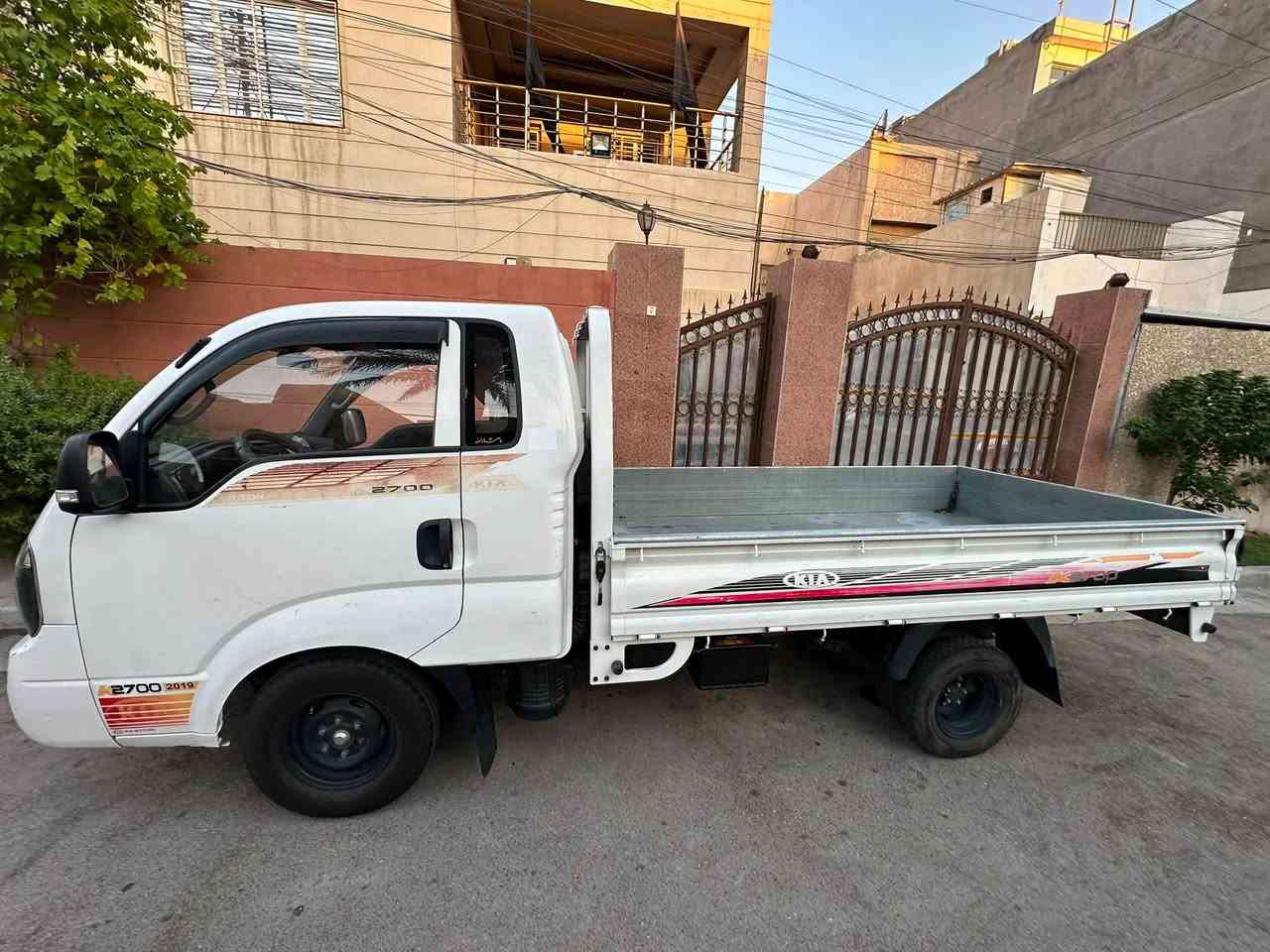 للبيع كيا بنكو 2700 نثيه
موديل 2019 
ماشيه 92 الف كم 
السعر ١٢،٧٥٠ دولار يعني ١٢٧ ورقه ونص وبيها مجال 
للتواصل على الرقم ***********
غير متواجد على الفيس
