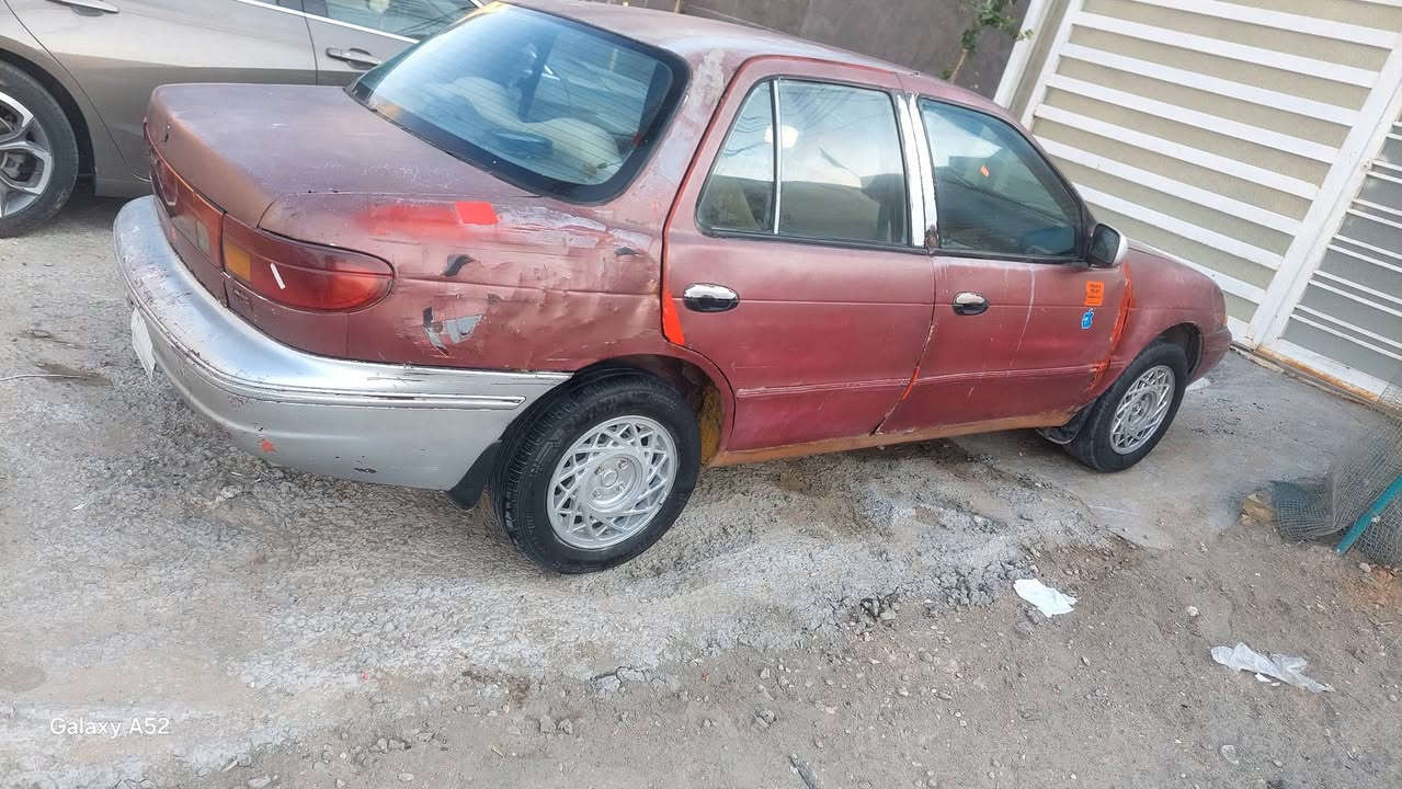 السلام عليكم للبيع كيا سيفيا موديل ٩٣ حائز ثالث بدون تحويل الكير الثاني يفلت حداديه حلوه مكينه كلش نضيفه السعر ١٢ وبيها مجال للتواصل ***********موجوده بكربلاء والكشر شوف العين وسياره مناسبه
