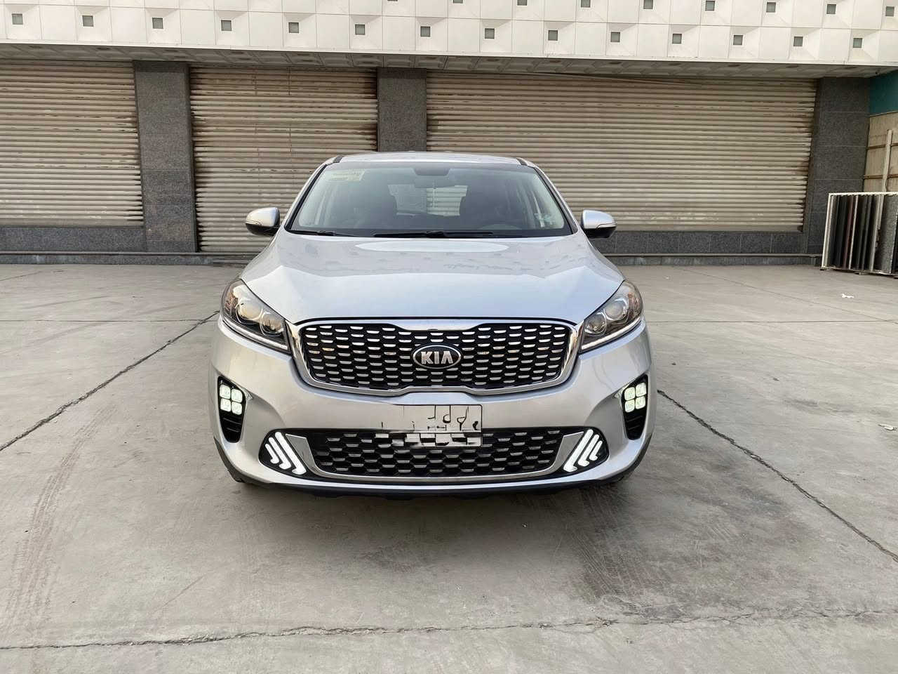 السلام عليكم  سورنتو للبيع
مديل 2019
مكينه 4 سلندر
رقم بغداد الجديد
سونارها مرفق بلمنشور وصار بيها بارد بلجنطه بعده 
ممكحل
السعر 170 وبيها مجال شي بسيط 
مكاني بغداد الجديده  ***********
