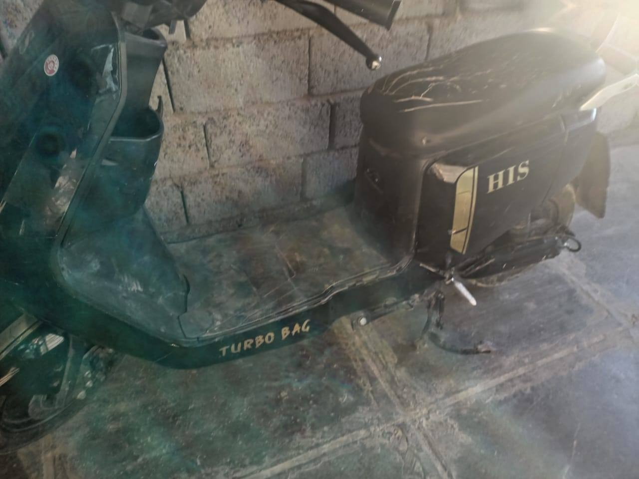 السلام عليكم  دراجه شحن البيع دراجه نظيفه عوزه مس بطاريات مكان بغداد الحريه السعر 150 بيه مجال رقم ***********
