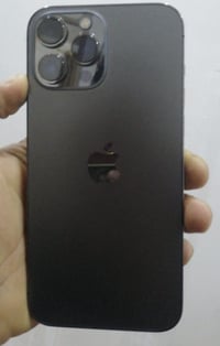 13pro max شرق اوسط بيه مسج من ابل جهاز كلش حلو ونظيف بطاريه93 والذاكره...