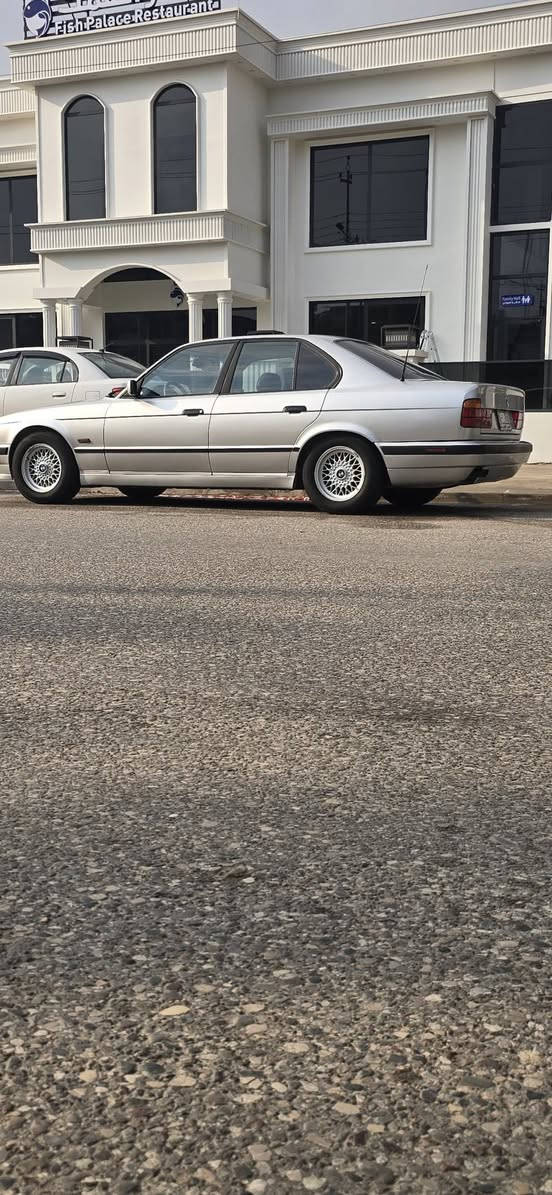 525 كبس مديل 1990محدث كامل 95 السياره ماينقصه برغي فول توماتيك مع فحته سقف
  سعره 75 من الاخير  
***********
***********
