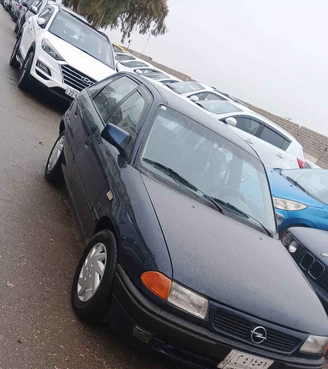 استرة موديل 1994 فول توماتيك 
محرك كير شرط 
صبغ بيها مكانات مال تقحيل 
رقم الماني 
تبريد 
طخم تايرات جديدة 
سيارة جاهزة من كل النواحي 
للاستفسار ‏‪***********‬‏
