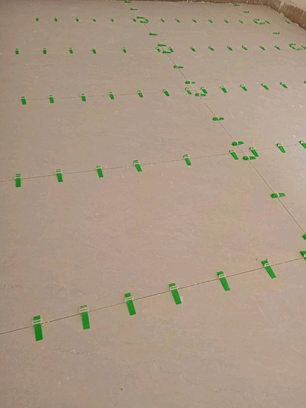 ضفاف كاشي وسيراميك وكوبنات ماده وخبط شغل هندسي وسعر مناسب