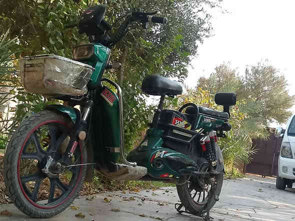 #السلام عليكم 
#دراجه شحن للبيع 
#نوع His
#1500w
#60v

#خمس بطاريات 
#سرعه 99 
#اشاير شغاله 
#كهربائيات كلها شغاله وشرط 
#فول مواصفات 
#تايرات جديده 
#وياله عدله شرط 
#موديل 2024
#مستخدم شي قليل شرط
#بطاريات شرط جديدات شركه 
#شاشه تشتغل كلشي فول وعله حسب الأصول 
#مرايات 
#لايت زينون 
#فول مواصفات وشرط 
#السعر خاص او خابرني وتدلل  بي مجال بسيط
 #شرطـ شرط .....
***********
