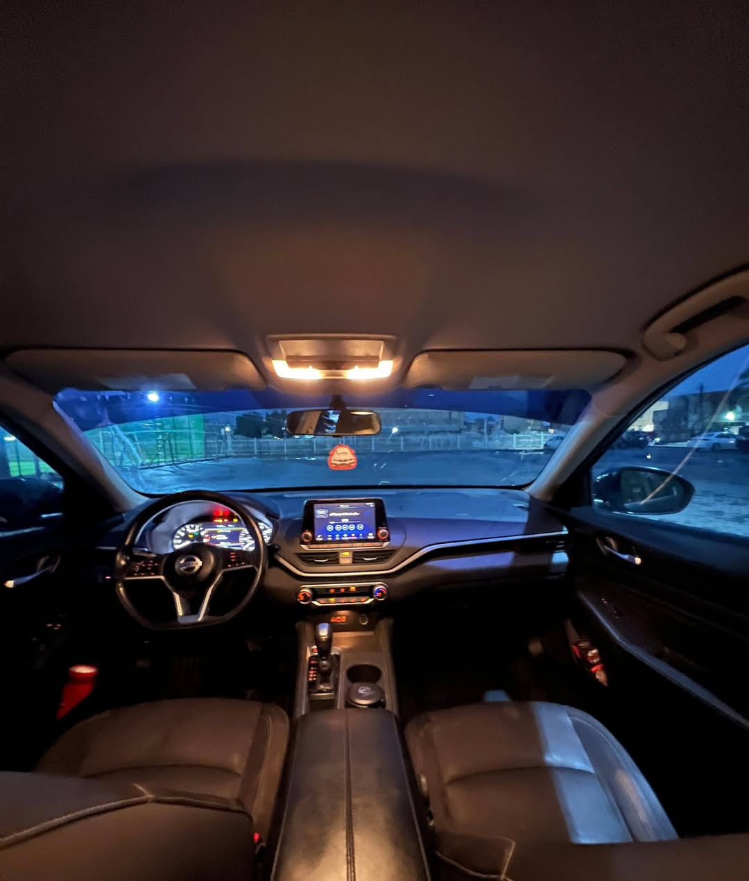 السلام عليكم
التيما ٢٠١٩ s مواصفاتها تشغيل عن بعد و رادار امامي حادثها بسيط دعاميات مصبوغة و شوية تعديل بارد بالجاملغ الخلفي السيارة ماشية ١١٤ الف ميل اني مستوردها على ايدي رقمها معوقين بعد ٦ شهور و تفك السعر ١٢٥ ورقة 
***********
