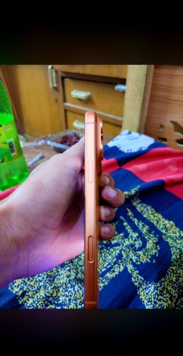 ‏17 Pro ماكس ذاكرة 256سعر1600🔒 اتصال ￼
‏جهاز نظافة 100% 
￼ إلكترونية
‏بطارية97
￼ كامل الملحقات
***********
