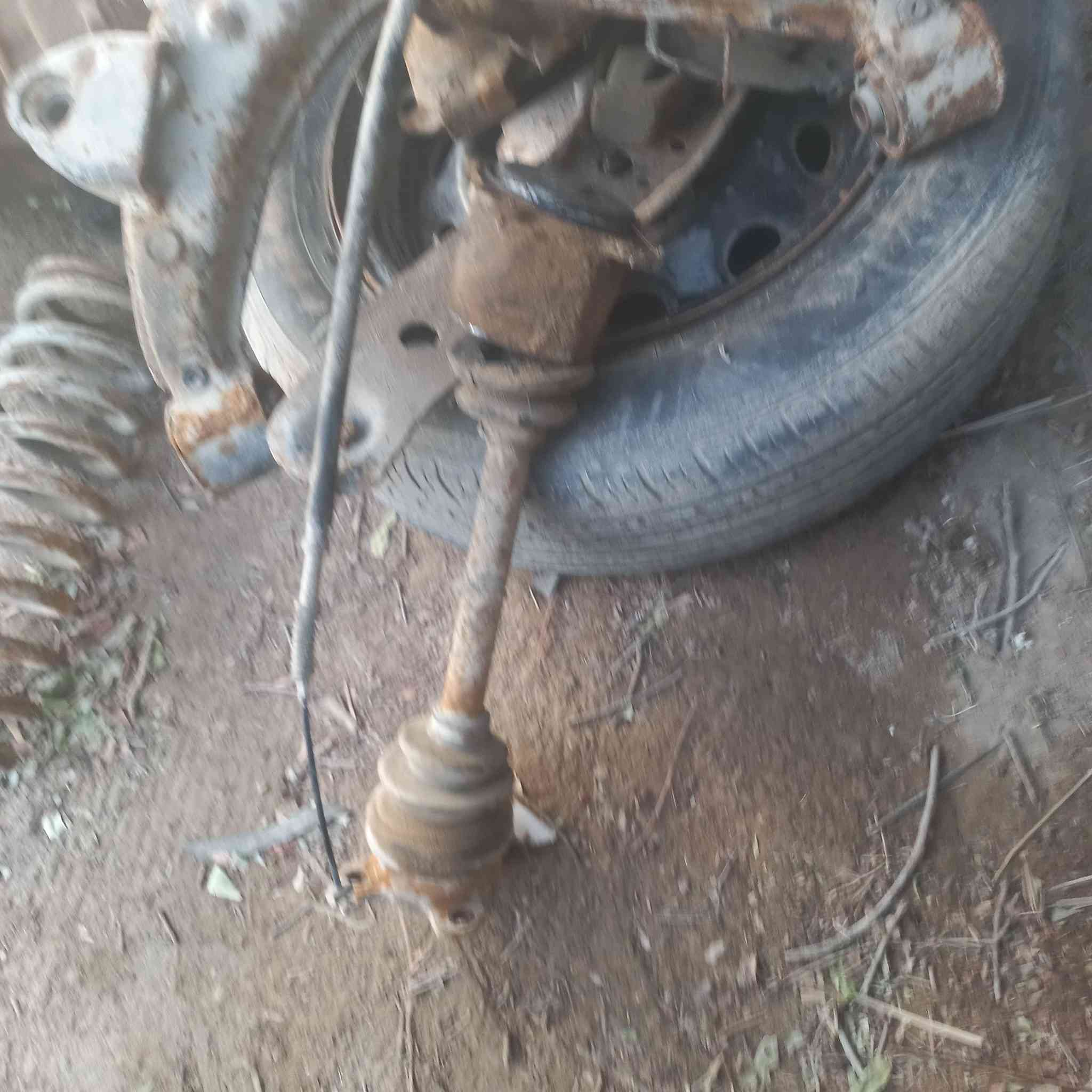 سلام عليكم
تفصيخ هارتوب 
اكسن نضيف 
طبله خلفيه جهت العبري 
لويات امامي وخلفي 
فج بريك عدد ٤ 
كاردن قطعتين مع شيال 
صالنصه كامله 
درايمات 
ضفيره كامله 
عنوان الديوانيه الحمزه الشرقي ***********
