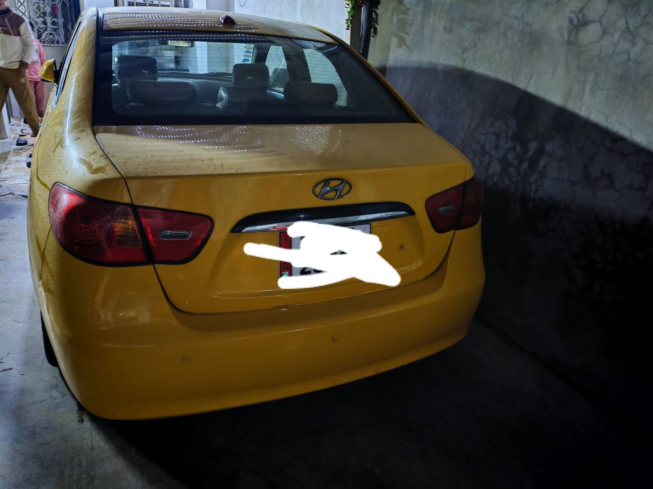 الانترا 2009 محرك 2000 دوش سياره خير من الله  بس شامله قيم السائق يا عنوان بغداد جسر ديالى القديم0781 658 1040
