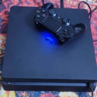 بلي 4 مهكر هاي العاب البي ويتحمل بعد السعر 260 رقم 07737992474 يراسل ا...