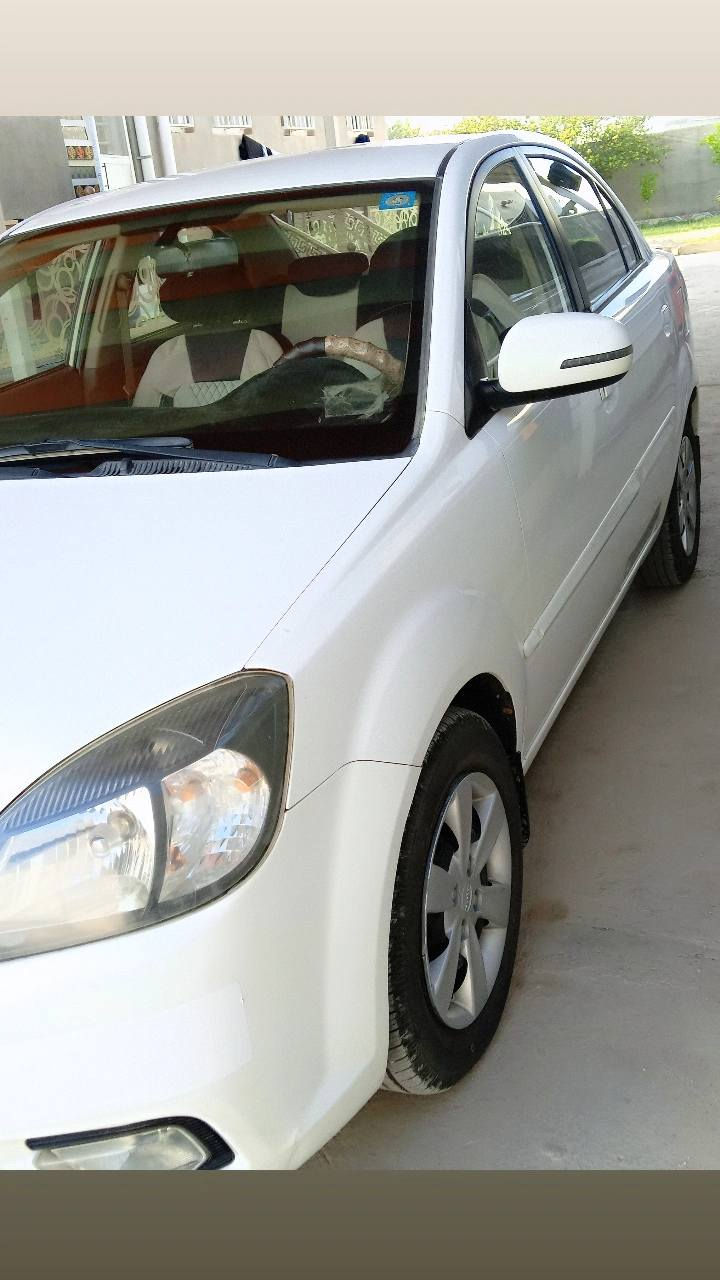 السلام عليكم
كيا ريو موديل 2012 خليجي كفالة  للبيع 
رقم قادسية بأسمي أنكليزي جديد 
سنوية نافذة لغاية 2030

مكينة 1400

اشاير بالمري 

دواخل بيجي 

كير مكينة حداديه كهربائيات جديده 

تبريد تدفئة بحالة ممتازة

سياره على أيد وحده استخدامها

سيارة كلش جديده ونظيفة 

السعر 92 وبيها مجال قليل
مكانها النجف الأشرف/المناذرة 
الاتصال ***********
