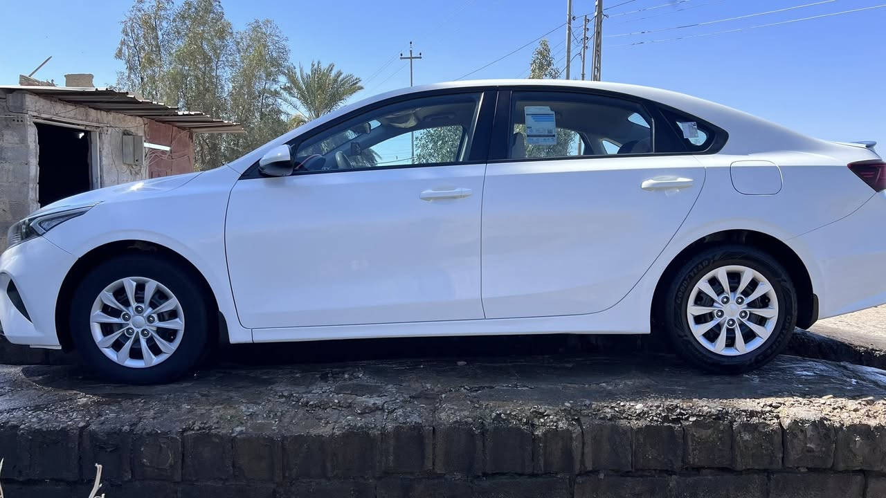 السلام عليكم 
سيراتو موديل 2022
محرك 1600
داخل لونين
تبريد قطعتين
حساس خلفي
فول تحكم
تختم تاير جديد
ماشيه 128 الف حقيقي

لاستفسار والاتصال على الرقم

***********

الموقع:الصويره
