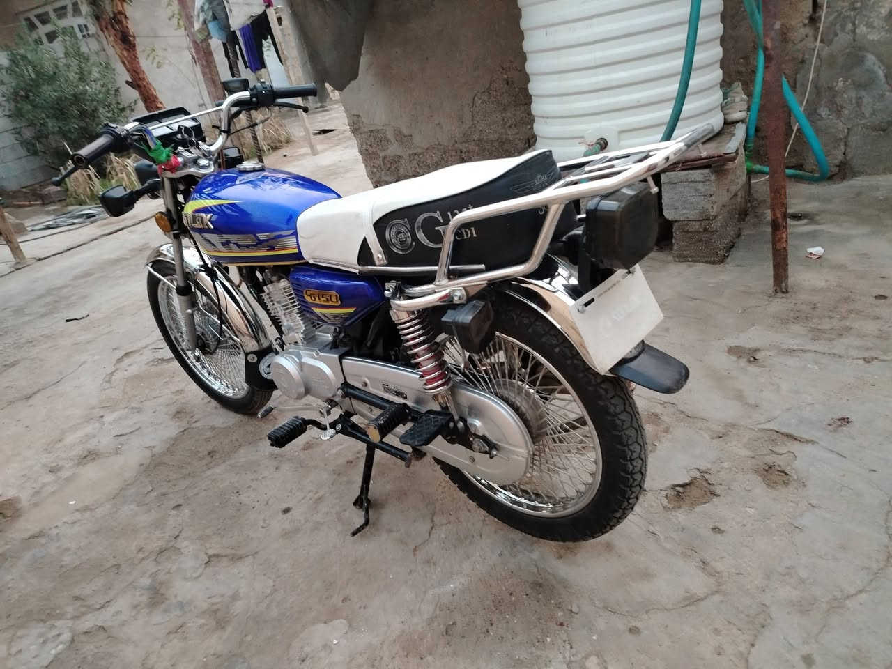 سلام عليكم دراجة 4 كير تايكر موديل 24 مامفتوح بيهة برقي جاهزة هاذة رقمي شراي ينتصل ***********وبي وتساب
