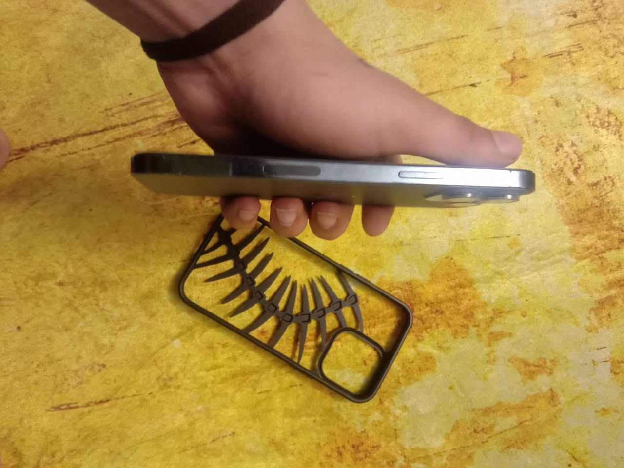 اقره لمنشور زين وركز بل فيدو ل بلمنشور ايفون 12 برو ماكس ذ256 ب300 وبي مجال
شاشه3 خيارات نوعيه ميكانيك سعرها110 ضمان
تلفون حلو وميعلك ولا حماوه
بطاريه100‎%‎ انطيك لتلفون ضمان تاخذه مني بلشحن اذا يصرف تجي للبيت انطيك فلوسك وتاخذ لتلفون وتروح كلام زلم هلكد عندي ثقه بشحن مالته
اتصال ارتنيت كله شغال ع فحص
تحديثات مستمره سنتين لي كدام
ذاكره عاليه
شاصي نضيف جدا جدا
بي شي واحد وكع مني وكامره وحده من لكامرات صار بيهن هزار وصوت وديه ع ابو صيانه مدري شسما كلي لازم تثبته ب مغناطيس وطبيعيه ترجع هاي كامره وحده بس اما ل كامرتين ل لبقيه شغاله وواضحه وشوفت عينك حيل واضحه بس كامره وحده تهز بل مغناطيس ي الفين دينار يسوي الك سعره300 وبي مجال بسيط *********** واتساب
