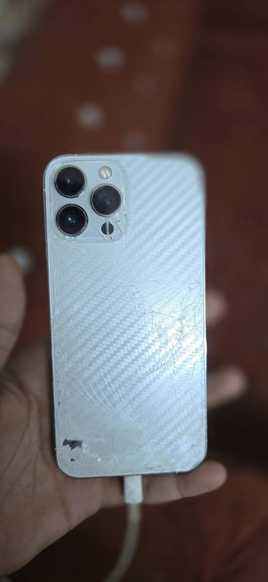 سلام عليكم ايفون 13 برو ماكس ذاكره 256 بطاريه 95 جهاز جدأ نضيف فقط لضهر مكسور مكفول من كلشي نضيف كلش سعرف 575 بي مجال حك الجيه فقط مستعجل ع بيتعته لشراي ينتصل او يراسني بكان بغداد الحسينيه المعامل رقم الهاتف ***********
