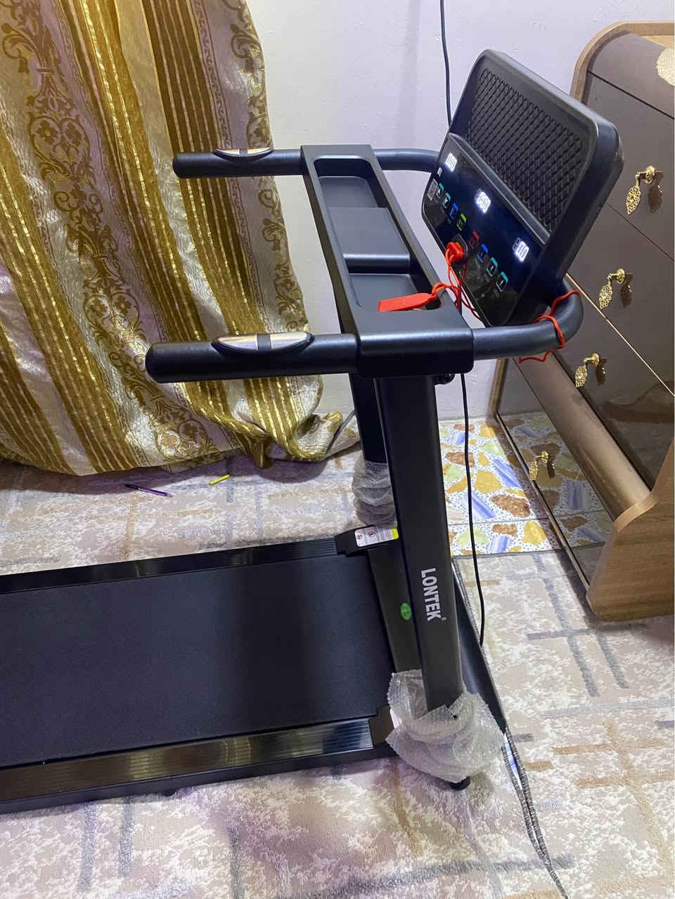 سلام عليكم جهاز جري لبيع جديد استخدام ٣شهر فقط وزن ١٥٠مداخل اي صيانه سعره ٢٥٠وبيه مجال مكاني بغداد الكرخ *********** بغداد, العراق
