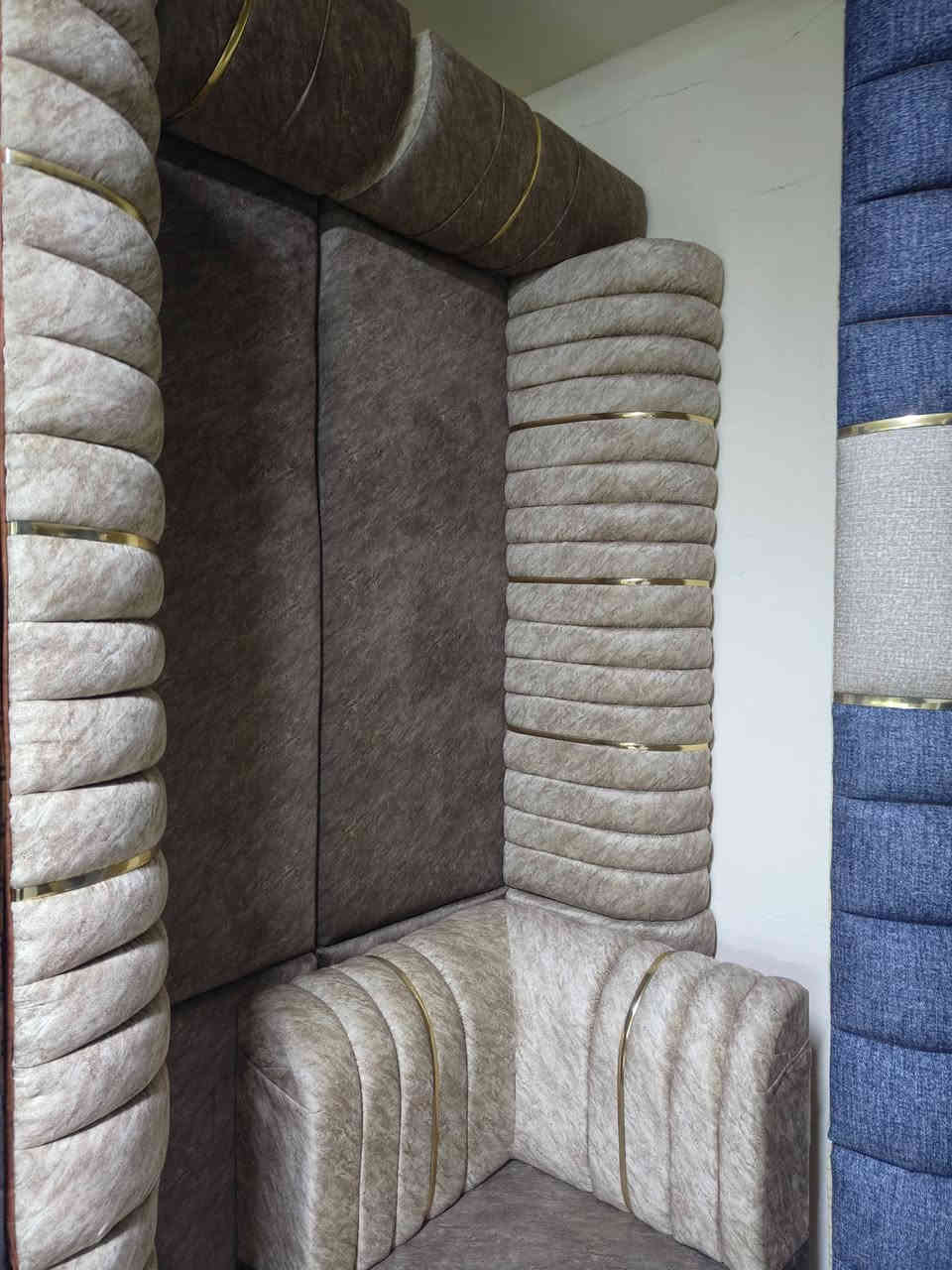 محل زياد الأثاث المنزلي 🫴 
تم وصول وجبه جديده من الدواوين 

ديوان فصال شغل عراقي 
مع وصل ضمان الجودة.    سعر الديوان فقط 280 الف السعر ثابت  يوجد خدمت توصيل. قياس الديوان 7 أمتار 11 مقعد 5 قطع 
العنوان تكريت شارع الزهور الفرع الي بين قاسم مول وافران الكرخ محل زياد الأثاث المنزلي 🫴 
***********
