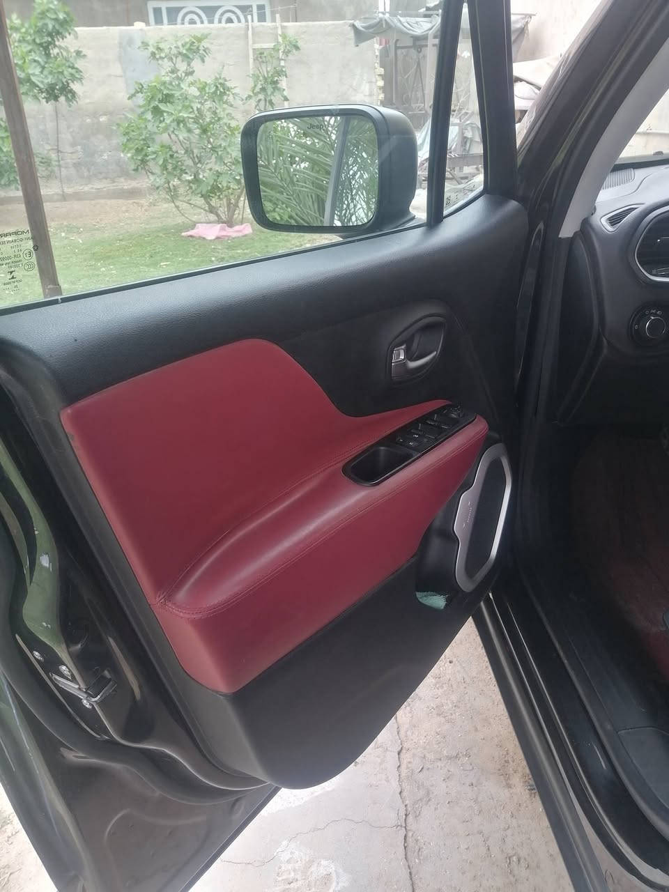 السلام عليكم
جيب رينكد موديل ٢٠٢١ رقم مثنى دولي السيارة باسمي للبيع او مراوس 
محرك 2400 سياره ماشيه ٧٠ الف ميل
محرك كير حداديه تبريد كهربائيات
داخل قرمدي جدا جميل
كلشي بيه شغال وبلادي
شاشه كبيرة وكامرة بلادي . بصمه. تحمكات. رادارات أمامية جانبية وتوقف ذاتي وتحديد مسار سايد بريك بصمه.
تو ويل المرغوب
حادثه فقط (بنيد وجاملغ) صور الحادث بالمنشور سعرها. ١٢٠ $
مكانها بابل 
اتصال *********** واتساب
