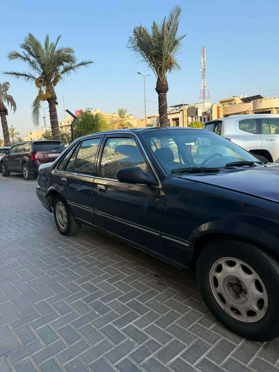 السلام عليكم للبيع برنس رقم بغداد سنويه لل 2028 السياره مكينه كير جدد كهربائيات شغاله داخلهة جديد صدر امامي خلفي جديد مكاني بغداد حي الجهاد سعر 25 او بيهة مجال ***********
