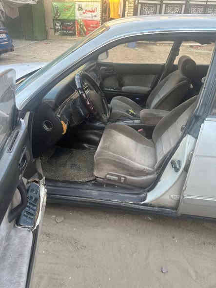 سلام عليكم بطه للبيع رقم بغداد بسمي العنوان بغداد المدينه السعر 33وبيهه مجال مكينه 2500   ***********
